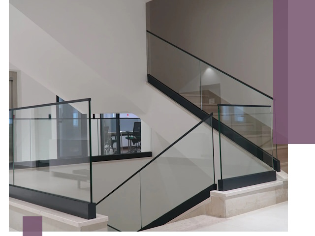 Стеклянные перила премиум-класса с установкой в Стерлитамаке