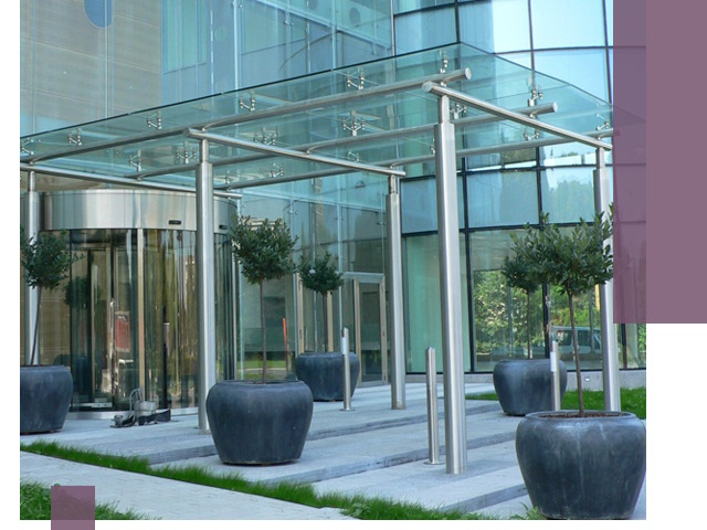 Навесы из стекла на заказ в Стерлитамаке — монтаж и установка