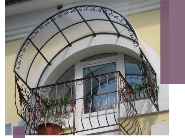 Козырьки над балконом в Стерлитамаке — изготовление и монтаж